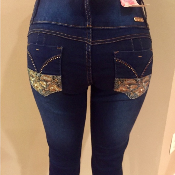 Columbian Jeans - Picture 2 of 4